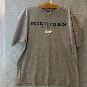 Nike Michigan T-shirts size XL